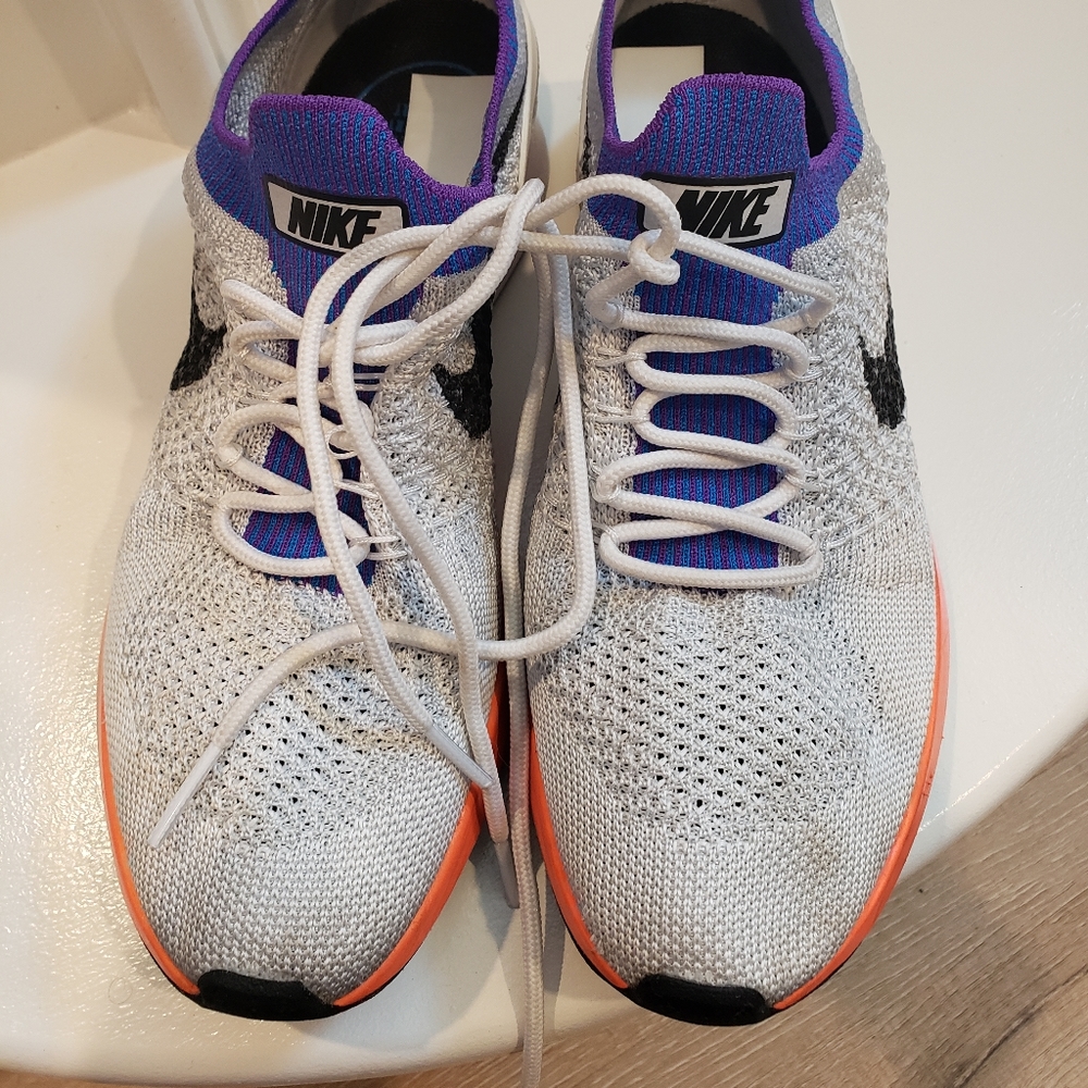 Nike Tennis Shoes